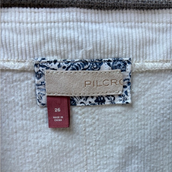 Pilcro Anthropologie White Corduroy Short Overalls Raw Hem Size 26 - Picture 5 of 9
